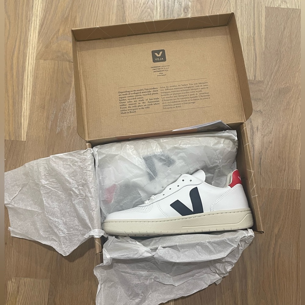 Veja v10 Leather White Nautico Pekin